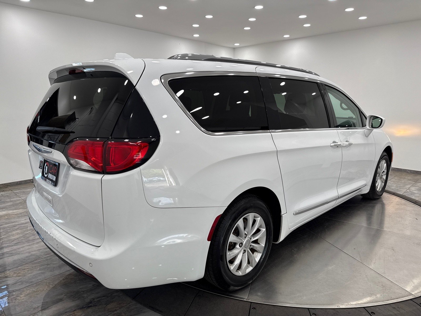 2018 Chrysler Pacifica Touring L photo 7