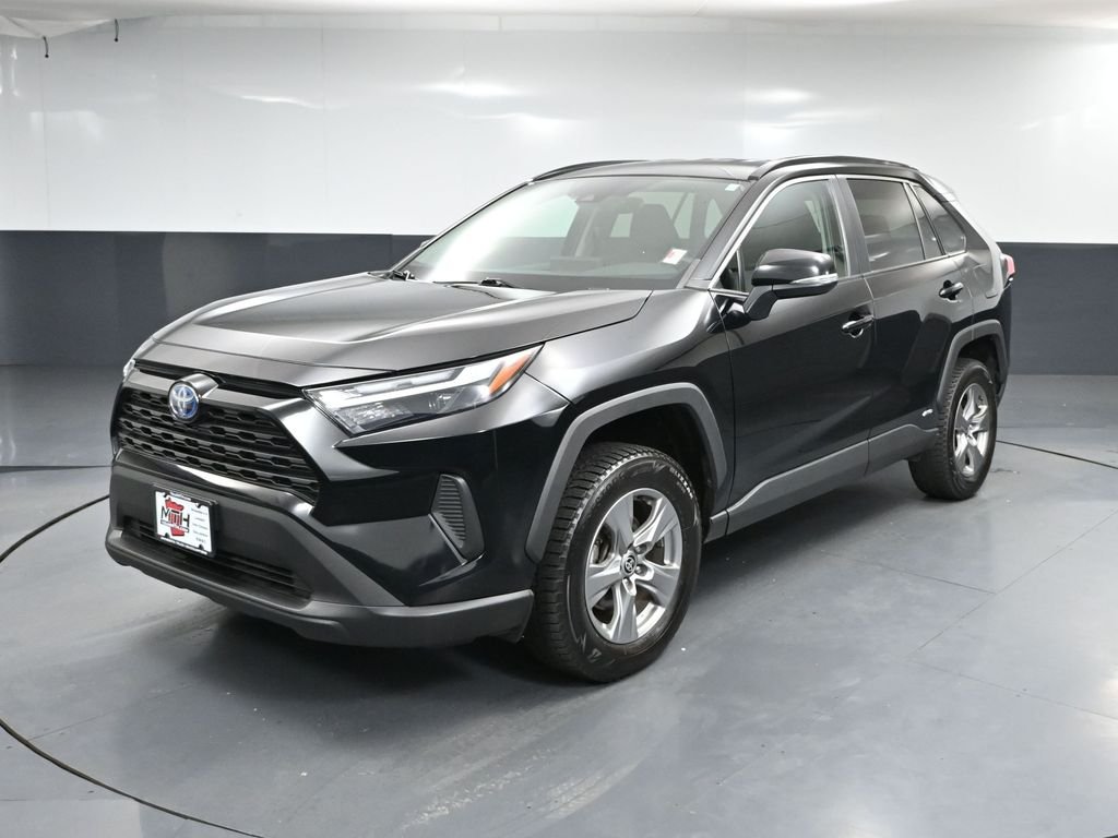 2022 Toyota RAV4 Hybrid XLE photo 8