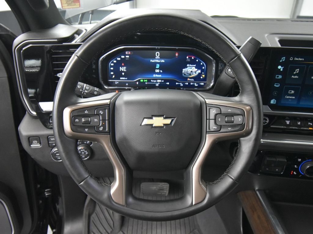 2024 Chevrolet Silverado 3500HD High Country photo 22