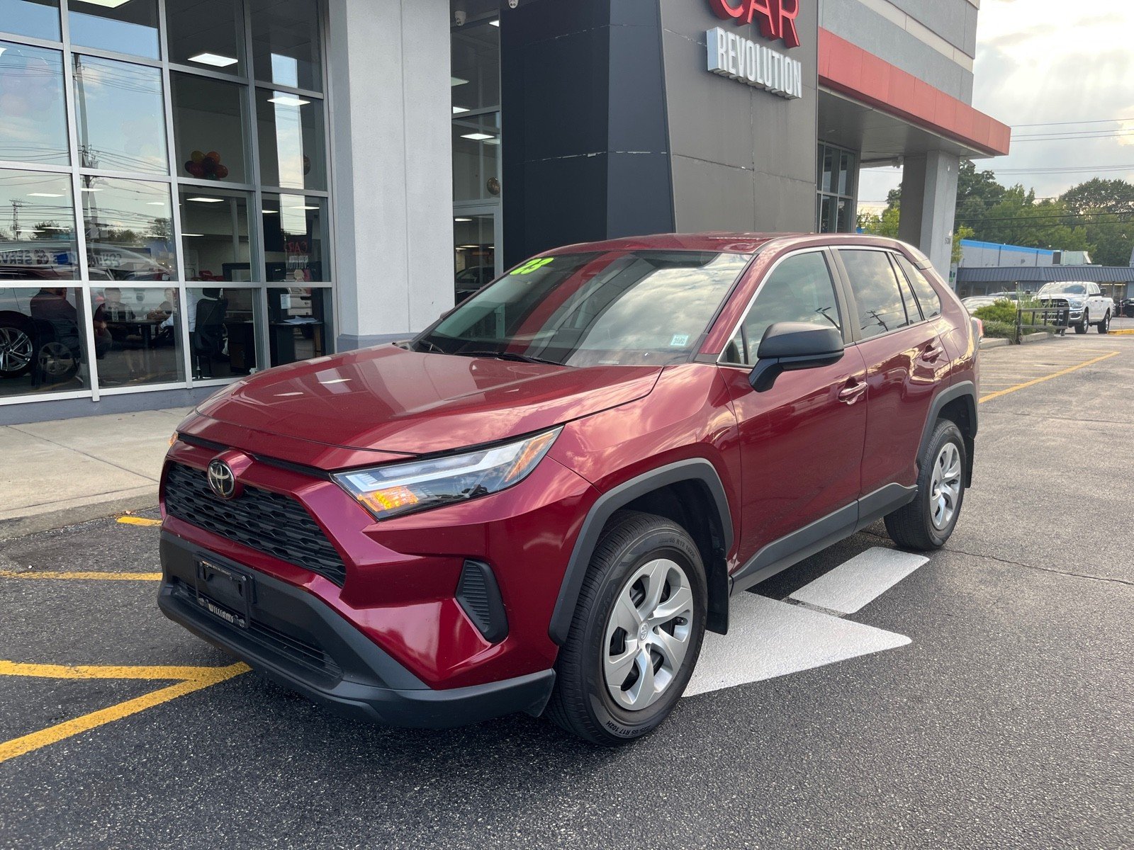 2023 Toyota RAV4 LE photo 2
