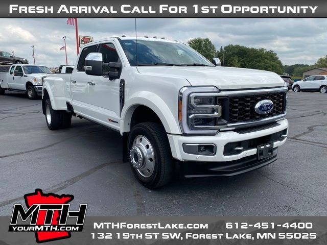 2023 Ford F-450 photo 2