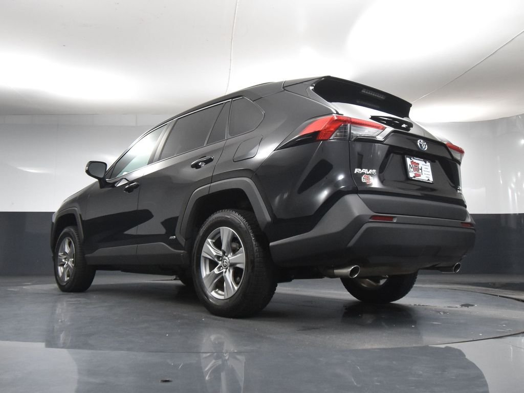 2022 Toyota RAV4 Hybrid XLE photo 41