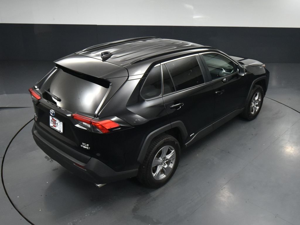 2022 Toyota RAV4 Hybrid XLE photo 46
