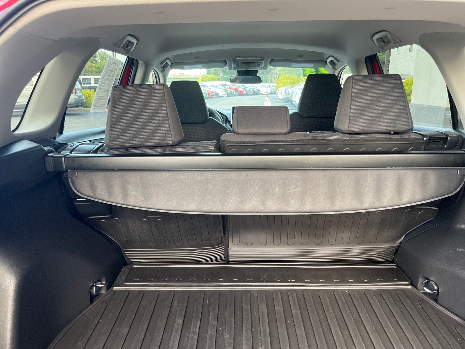 2023 Toyota RAV4 LE photo 8