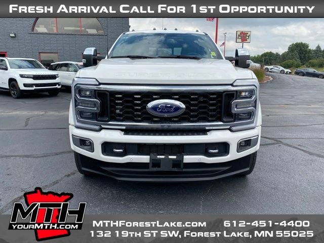 2023 Ford F-450 photo 3