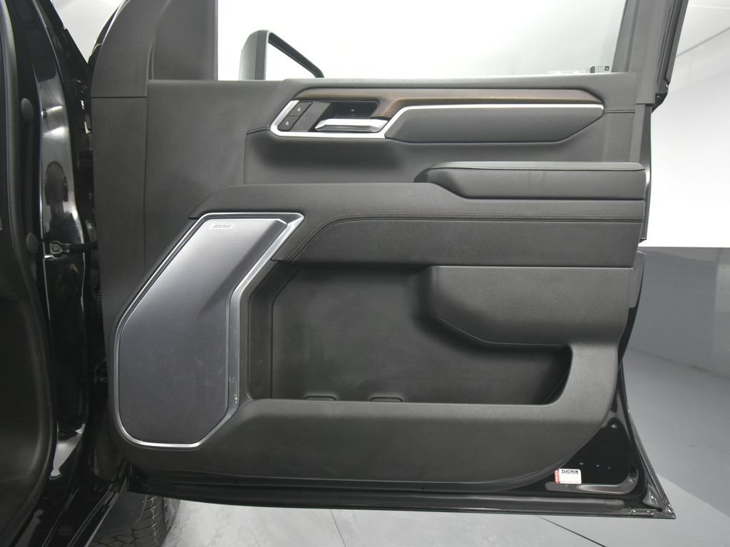 2024 Chevrolet Silverado 3500HD High Country photo 39