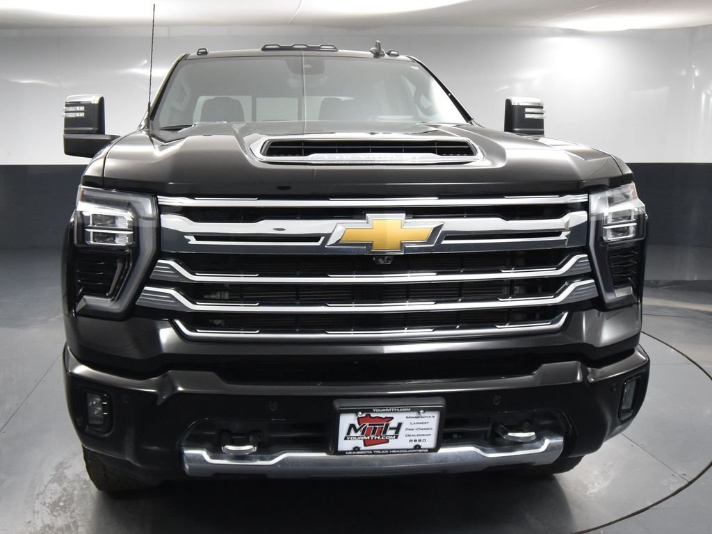 2024 Chevrolet Silverado 3500HD High Country photo 9