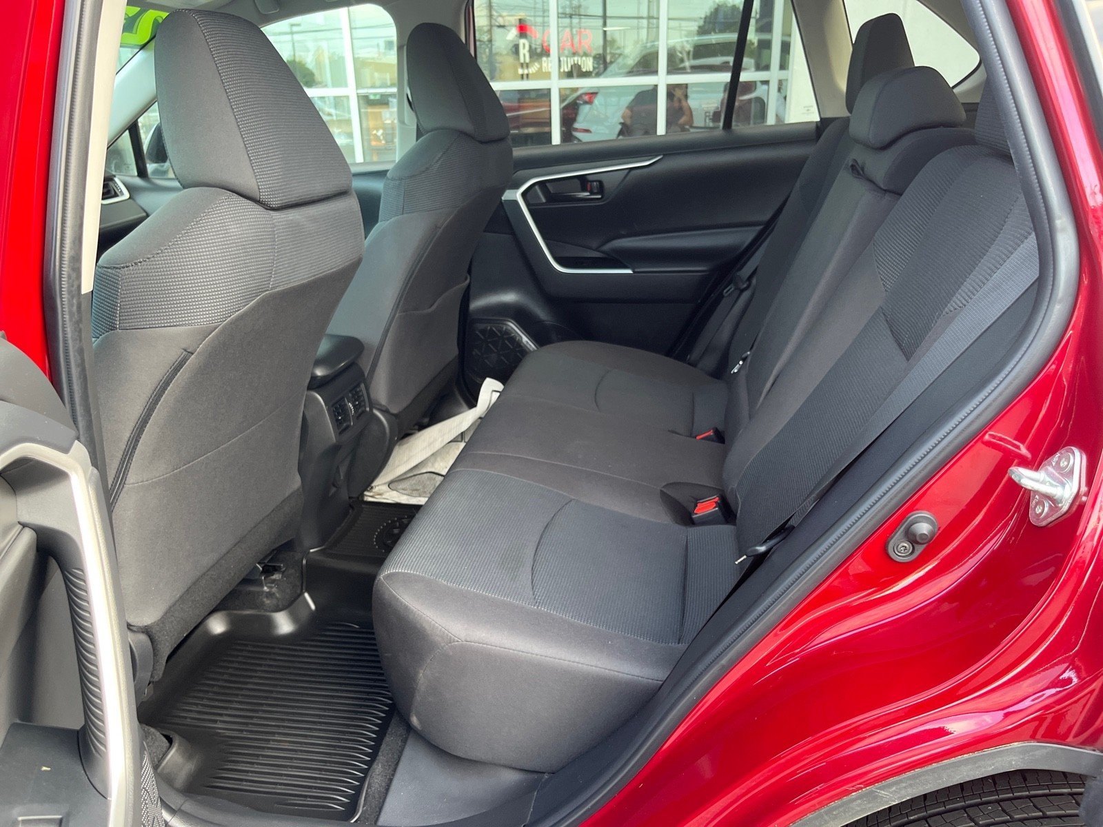2023 Toyota RAV4 LE photo 22