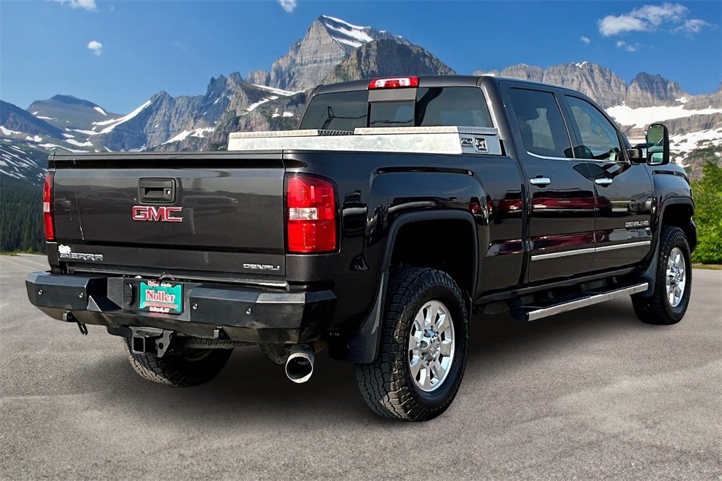 2015 Gmc Sierra Denali photo 2