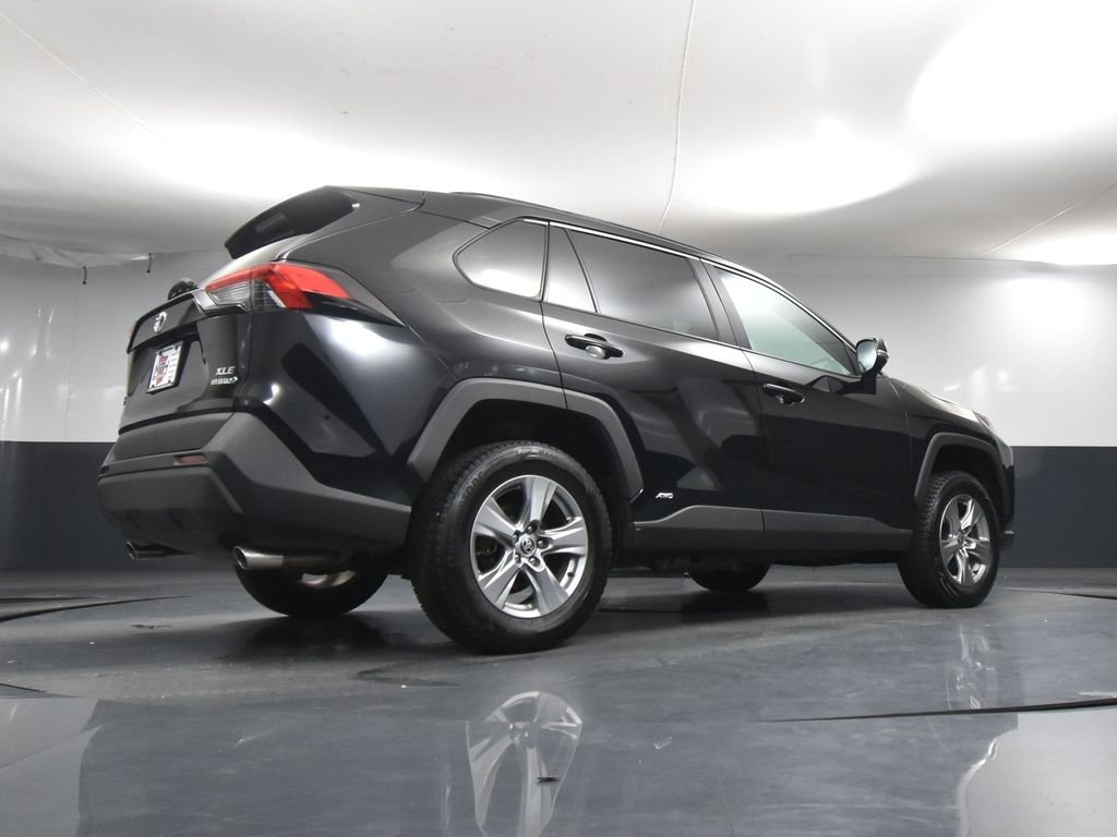 2022 Toyota RAV4 Hybrid XLE photo 42