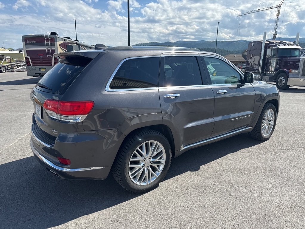 2018 Jeep Grand Cherokee Summit photo 2