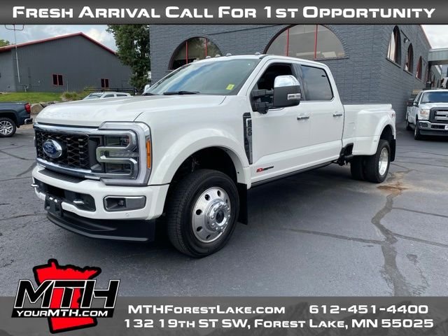 2023 Ford F-450 photo 4