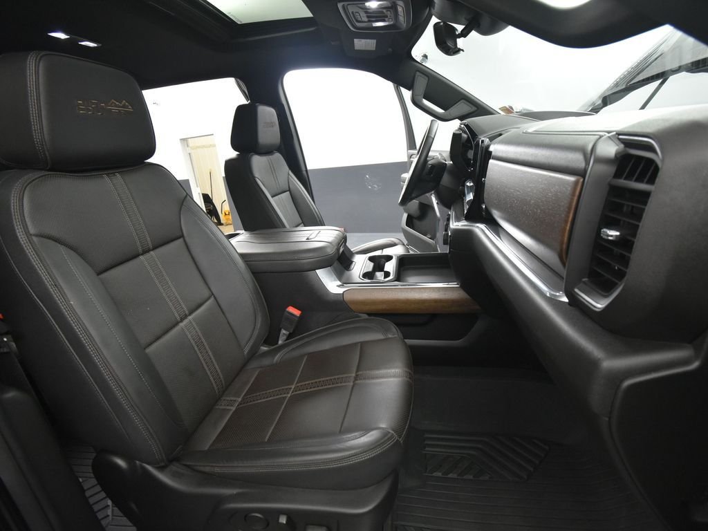 2024 Chevrolet Silverado 3500HD High Country photo 42
