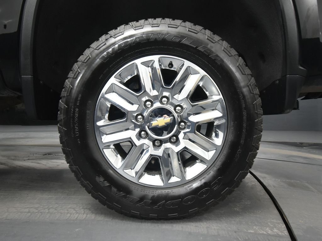 2024 Chevrolet Silverado 3500HD High Country photo 10